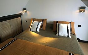 Hotel Piano 2 - Mont-St-Guibert - Louvain-la-Neuve